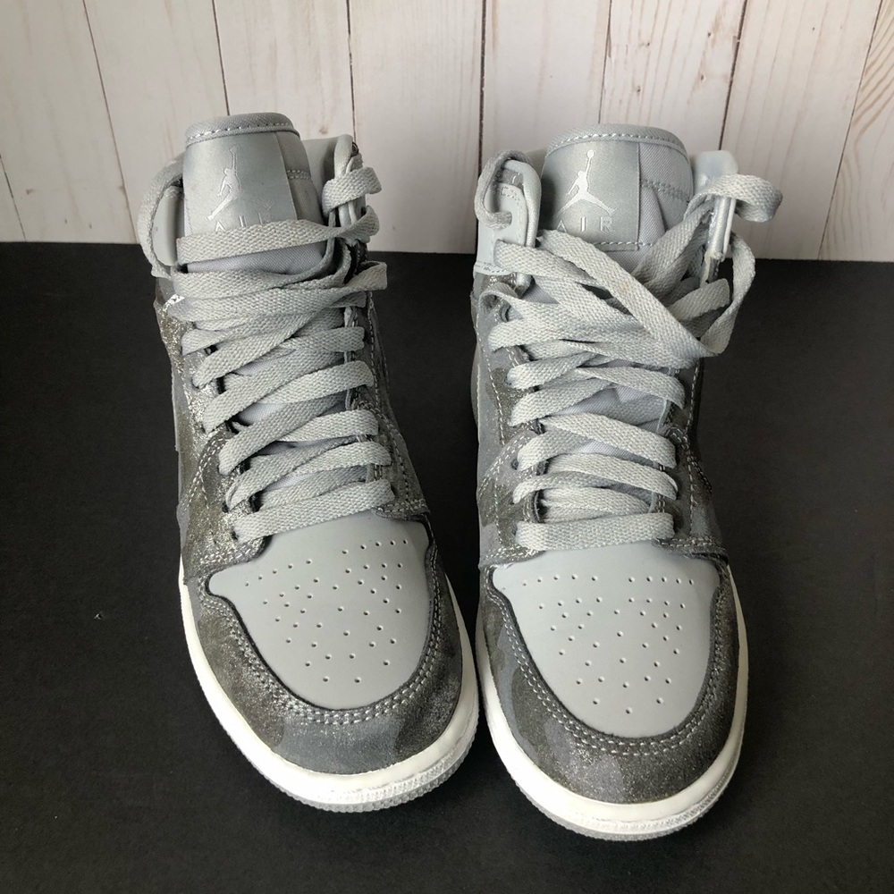 Silver Jordan’s Retro H1 Prem GG 4.5 kids size